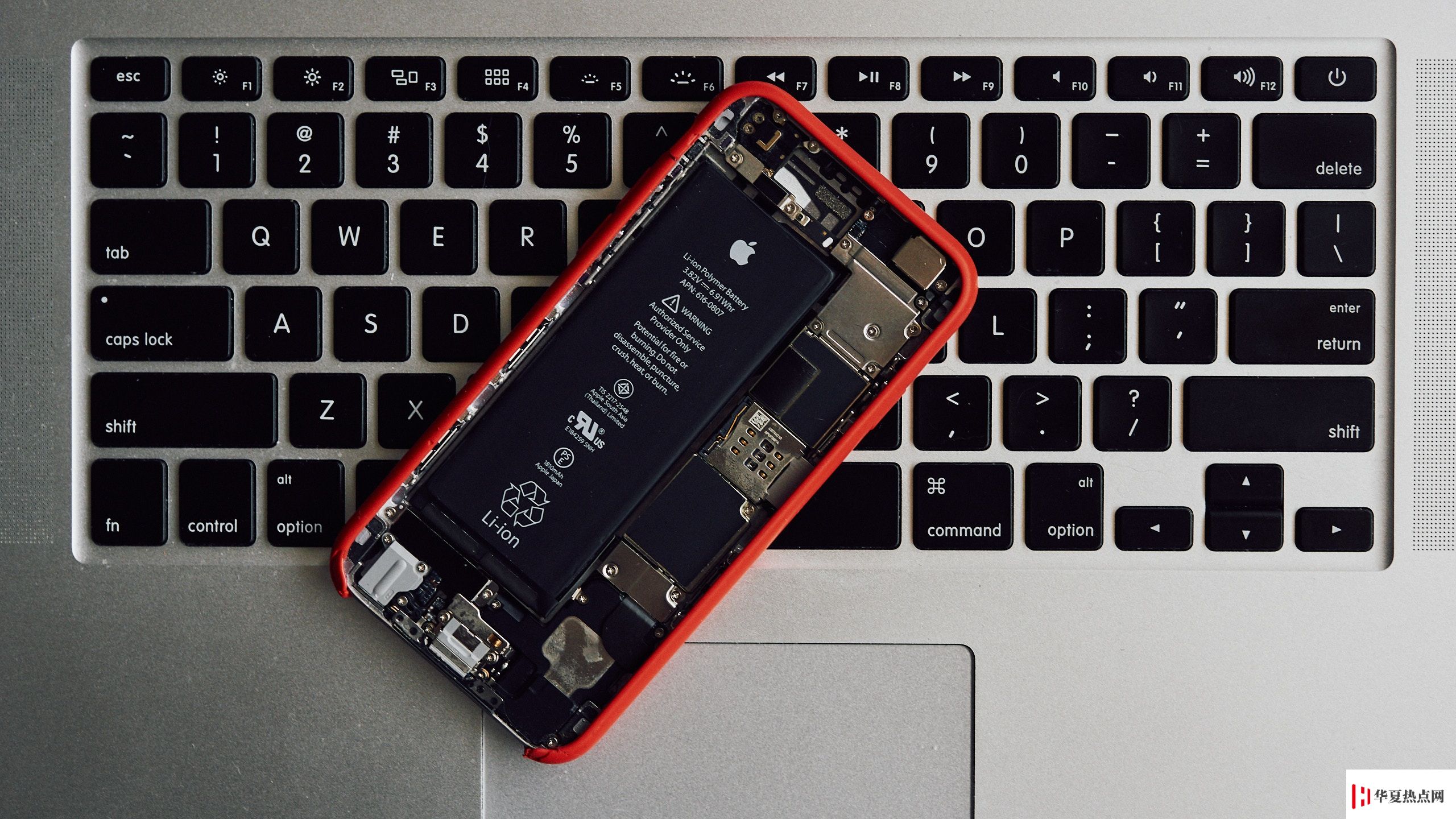 iPhone 电池没充完就拔下或者电池没用完就充电会影响电池的寿命吗？