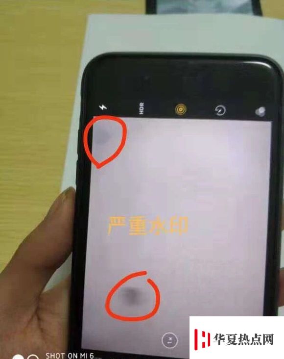 你的 iPhone 是否出现镜头黑斑？如何检测及清洗相头水印？