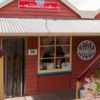 田园诗般的蒂尔巴岛的棒棒糖商店创下了甜蜜点