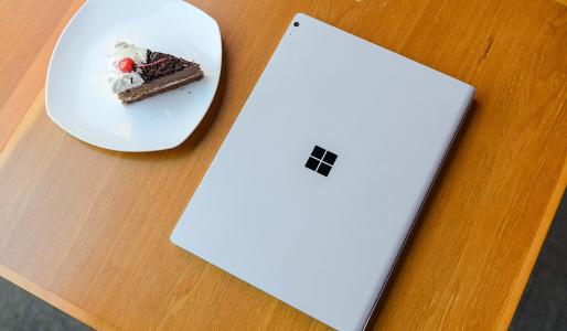 微软最便宜的Surface Book 2很快就能获得四核CPU