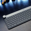 Qwerkywriter小号是樱桃蓝色键盘包裹在复古风格