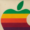 上世纪70年代末的苹果logo牌于当地时间3月26日拍卖