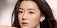 全智贤2012年嫁给金融业CEO崔俊赫两人结婚9年