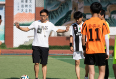 公安部支教团队带动贵州450所中小学开设足球课
