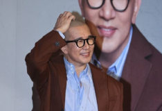 结婚纪念日具俊晔送大S一条裙子 