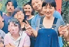 与友人聚餐被疑怀孕