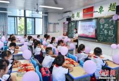 022年全国各级各类专任教师比上年增加