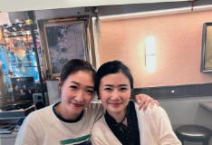 福原爱晒与刘诗雯合照