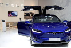 美国监管机构对5万辆Model X展开调查